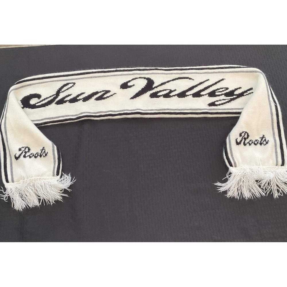 Vintage Sun Valley Scarf Knit White Black Winter Roots Ski Resort Script 90s‎